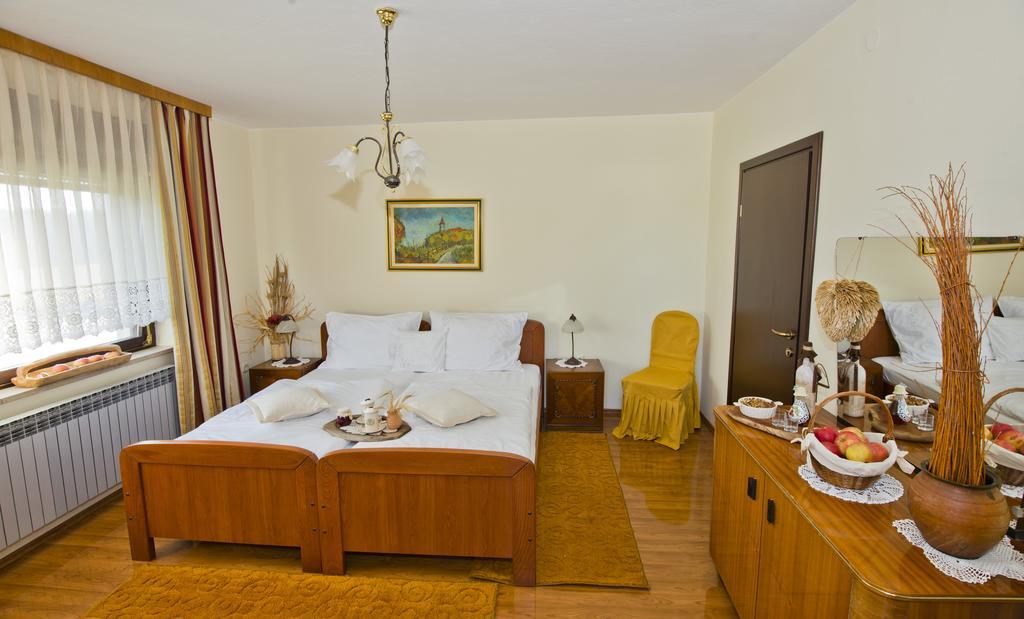 Guesthouse Zganjer Ozalj Rom bilde