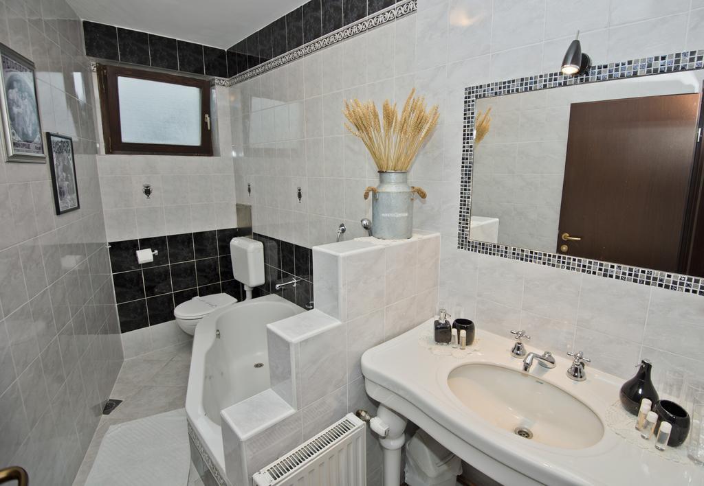 Guesthouse Zganjer Ozalj Rom bilde